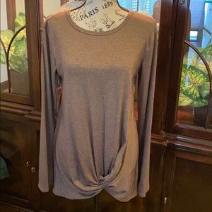 NWT knotted blouse super soft & xtra long size S.
